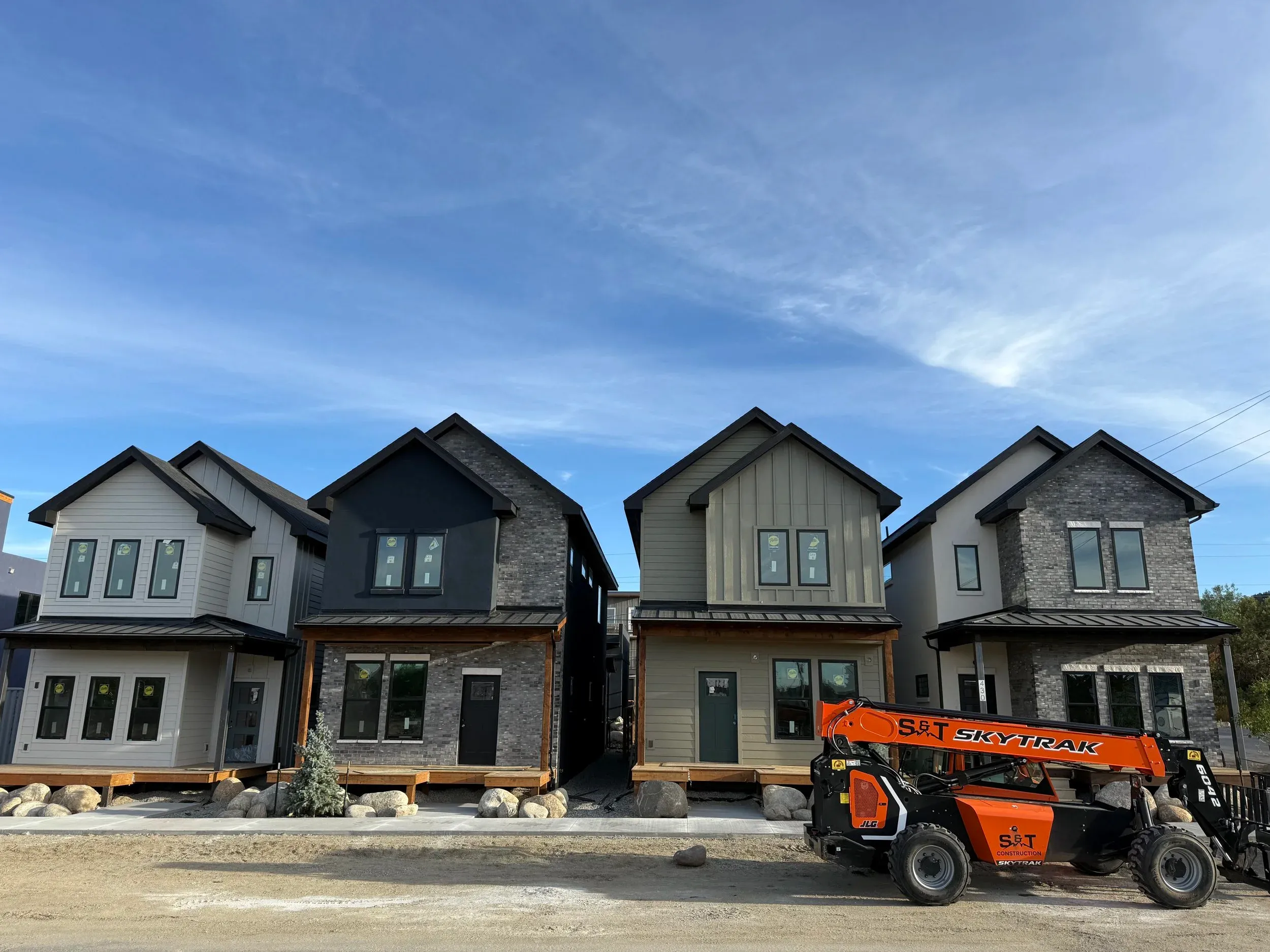 4 custom homes pinon st project